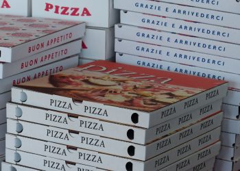 Restaurants Finding Delivery Fees Very Unappetizing