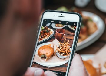 The Promise of Mobile Payment Solutions in Transforming Restaurant and Food Delivery Business