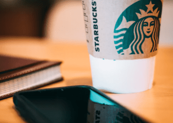 Some Starbucks Cafes Overwhelmed By Mobile Order and Pay Volume, Starbucks mobile payments