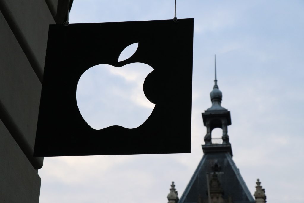 Apple savings accounts Direct Financial Service Plans from Apple Cause Fintech Stock Decline, apple card, third-party payment